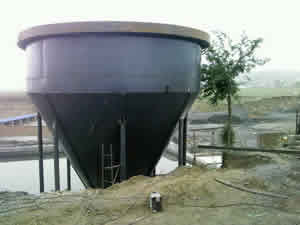 運(yùn)行罐，工作罐